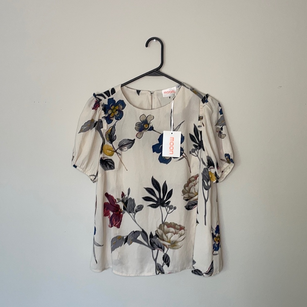 NWT floral blouse
